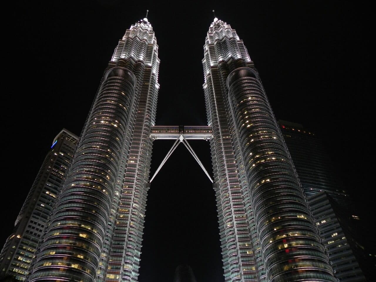 Image 3 of 9
